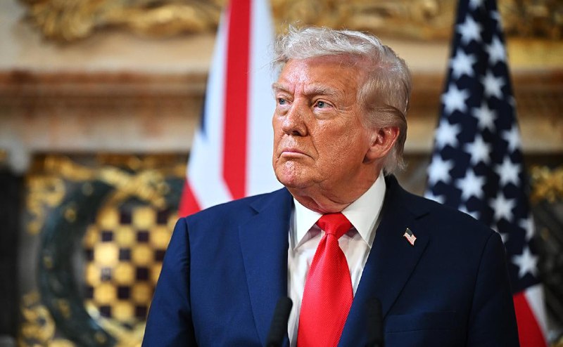 Трамп направил корабли США к Ирану, надеясь на сделку с Тегераном