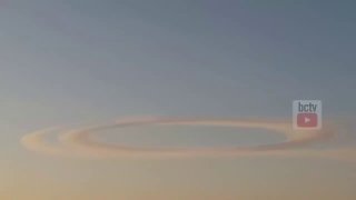 Красивый инверсионный след ракеты над Винницей