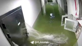 Затопление парковки в Хабаровске вызвало сравнения с «Титаником»