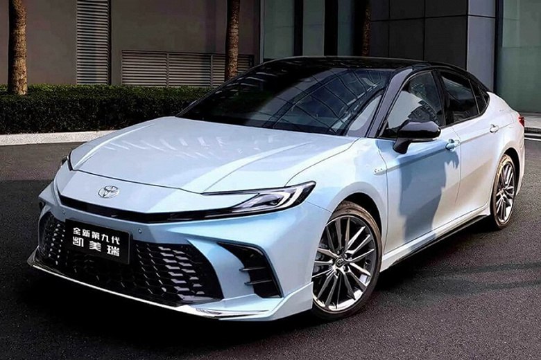 В России начали принимать заказы на Toyota Camry 2026