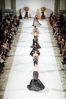 YANINA Couture представила новую коллекцию на Неделе высокой моды в Париже