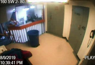 ФБР обнаружило подозрительную активность возле камеры Эпштейна в день его смерти