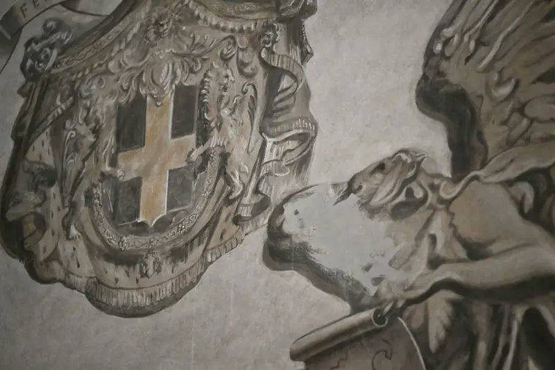 В Италии закрасили лик ангела, похожего на премьер-министра