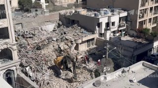 В Тегеране зафиксированы взрывы, пострадал офис RT