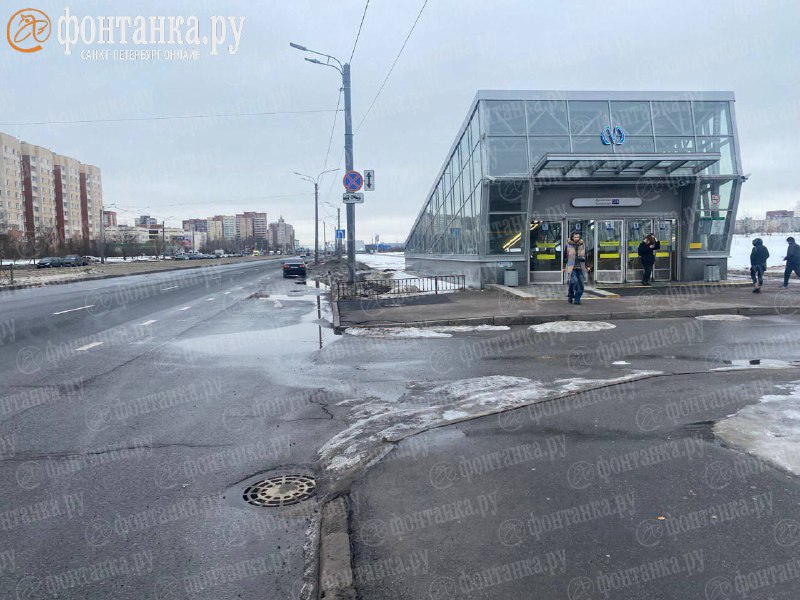 Течь на улице Дунайской устранена после публикации "Фонтанки"