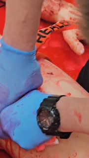 Военные учатся оказывать первую помощь на поле боя