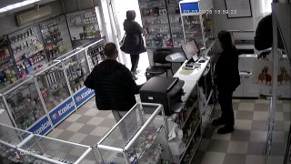 В Кривом Роге ТЦК применили перцовый баллончик к девушке