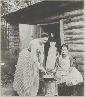 Княжна Марина Трубецкая за вареньем в 1886 году