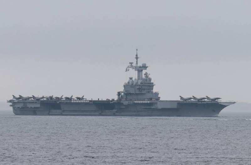 Передислокация французского авианосца в Средиземное море