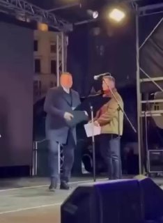 Валера подЗалупный рекламирует курсы английского