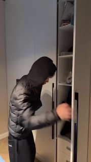 Одеяло-монстр затаскивает людей обратно в кровать