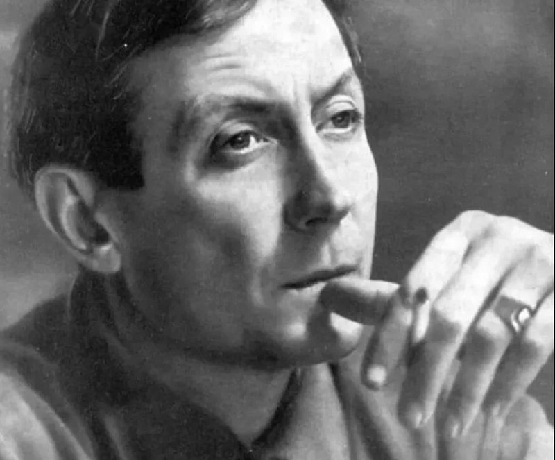 Стихотворение Евгения Евтушенко о любви и искушениях