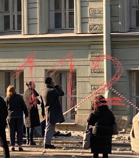 Штукатурка проломила голову мужчине в центре Петербурга