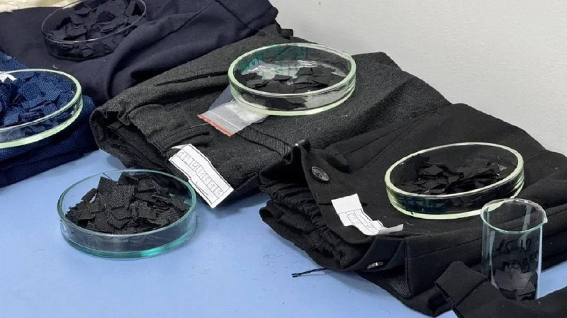 Опасные фенолы найдены в школьных брюках 12 брендов