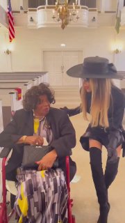 Мать Майкла Джексона появилась на публике перед своим 96-летием