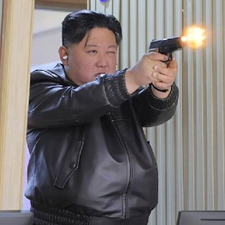 "Батя года" – Ким Чен Ын продолжает выводить "наследницу престола" в свет