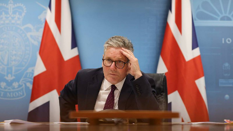 Премьер Британии извинился за назначение посла, связанного с Эпштейном