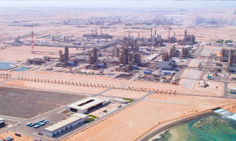 Иран пригрозил уничтожить нефтегазовую инфраструктуру США на Ближнем Востоке