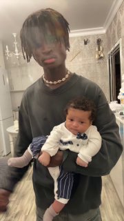 Пара из «Беременна в 16» не развелась и стала популярными блогерами