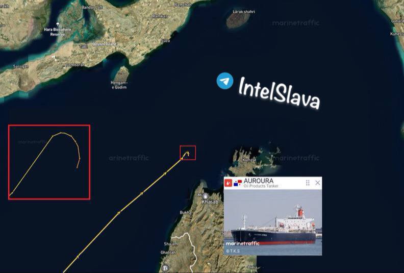 Танкер развернулся у Ормузского пролива: пролив остается закрытым