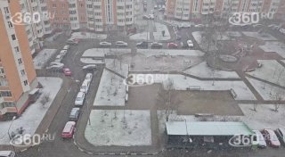 Снегопад в апреле: жители Подмосковья делятся кадрами аномальной погоды