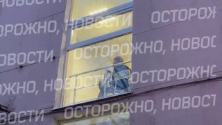 Обыски в редакции «Новой Газеты» идут 8 часов, доступ к журналистам закрыт