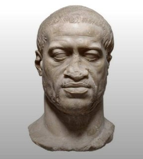 Бюст императора Фентануса I в Италии поразил сходством с Джорджем Флойдом