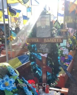 На кладбищах Украины появляются кварталы новых могил солдат ВСУ