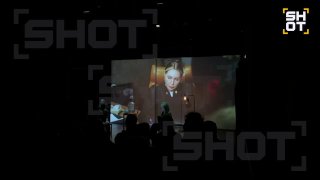 Лариса Долина рассмеялась в спектакле о выселении старушки