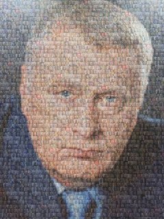 Выставка о Жириновском: от трона Каддафи до ЛДПР-кроксов