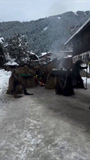 Парад Крампусов в Инсбруке: демоническая версия Санта-Клауса