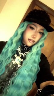 Дочь Канье Уэста и Ким Кардашьян показала новые золотые украшения для зубов