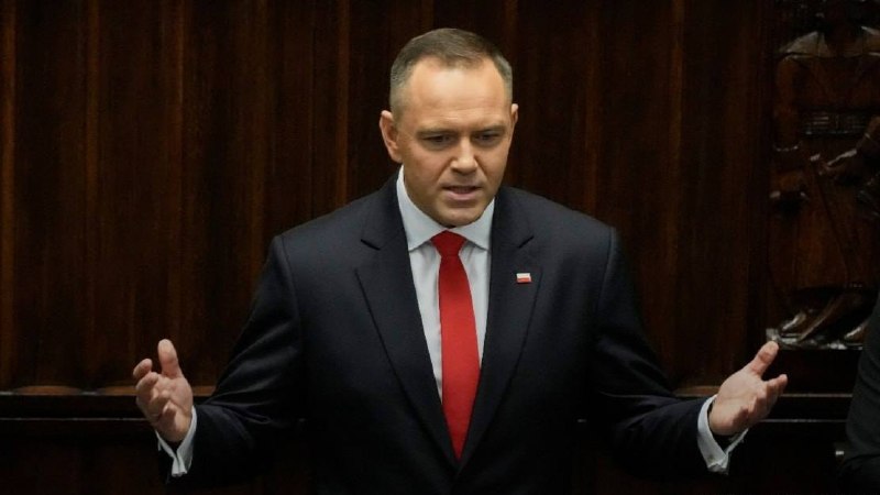 Навроцкий не исключил возможности возврата к обязательной военной службе в Польше