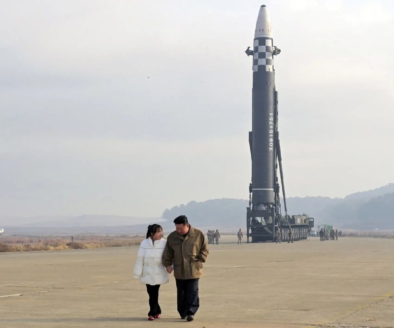 Северная Корея запустила баллистические ракеты