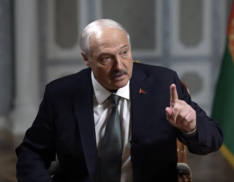 Лукашенко: создание группировки на западе России поддержит Беларусь в случае войны