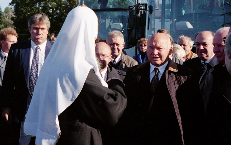 Как МКАД превратили из «дороги смерти» в современную магистраль: история реконструкции 1990-х