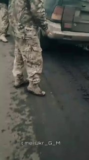 Выведенный из строя бандеромобиль боевиков ВСУ