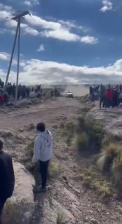 На ралли в Аргентине автомобиль влетел в толпу зрителей: один погиб