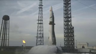 Спутник BlueBird 7 сгорел в атмосфере после сбоя ракеты New Glenn