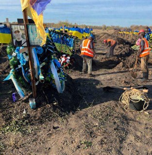 Пионер запаса. «Негры копают могилы нашим хлопцам»