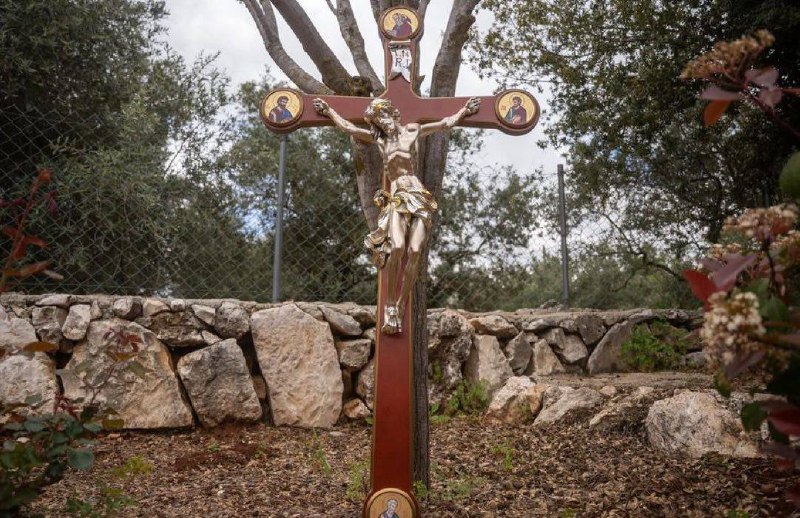 ЦАХАЛ установил новое распятие в деревне на юге Ливана