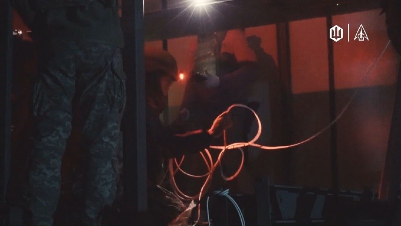 Опубликованы кадры подготовки к пуску дронов-камикадзе FP-2 с терминалами Starlink