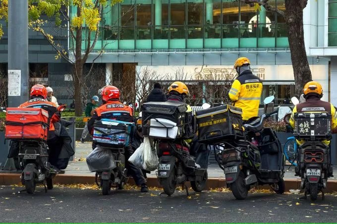 В Китае раскрыли сеть из 400 подпольных кондитерских и 67 тысяч фиктивных продавцов