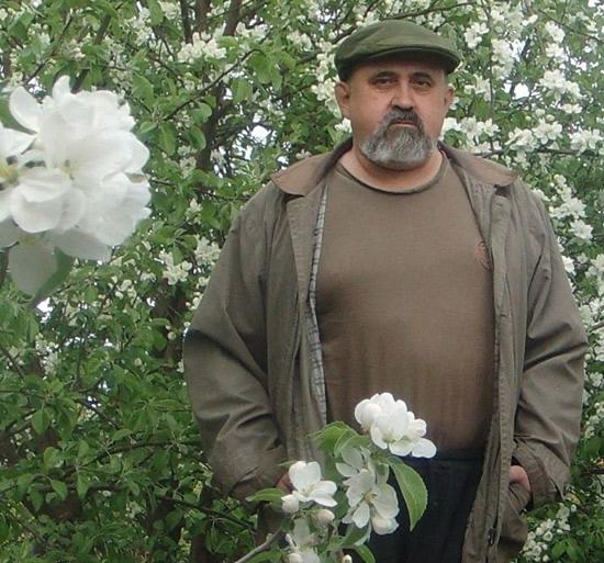 Стихотворение Владимира Богомякова «ЗЕМЛЯНАЯ ПЕСНЯ»