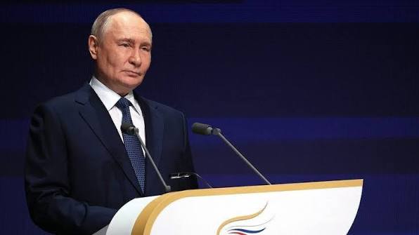 Владимир Путин прокомментировал ситуацию с завершением конфликта на Украине