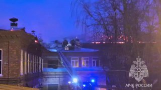 В Иваново горит кровля производственного здания