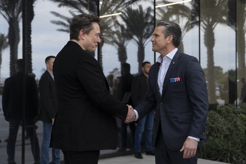 SpaceX разработает систему космической связи для американской системы ПРО