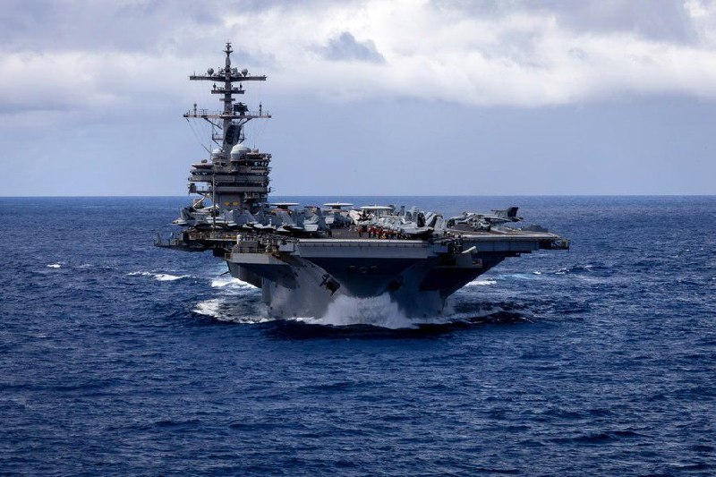 Авианосец США USS George H.W. Bush прибыл в Индийский океан в направлении Ирана