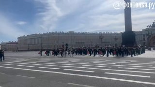 На Дворцовой площади в Санкт-Петербурге проходит Парад Победы