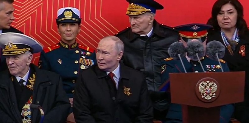 Первая женщина-Герой России Людмила Болилая присутствовала на параде Победы рядом с Путиным
